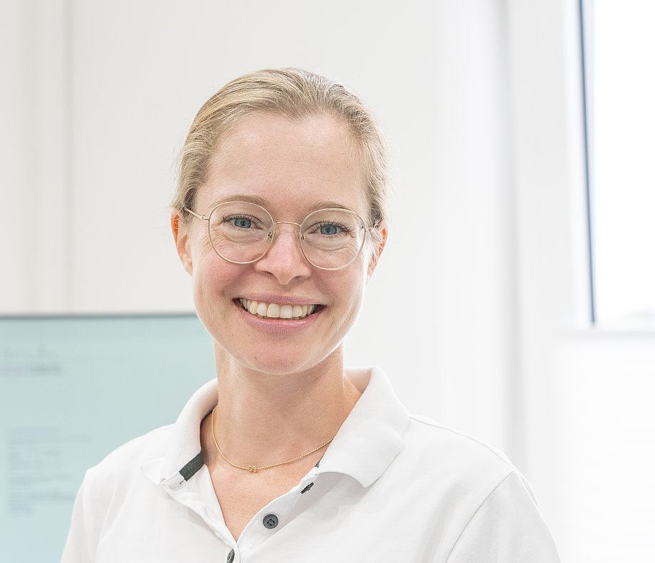 Portrait von der Zahnärztin Beeke Jessen